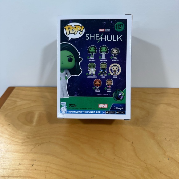 Funko Pop She-Hulk Glitter Green and Black Figure - Picture 2 of 2